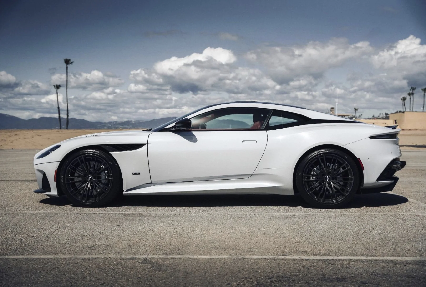 Aston Martin DBS Superleggera