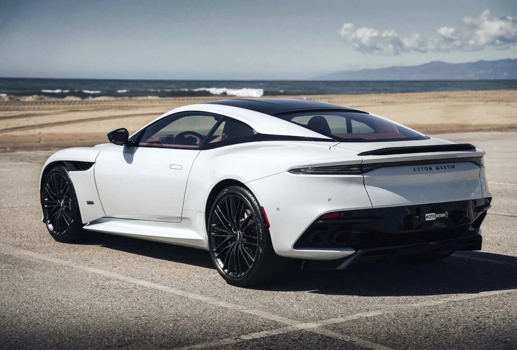 Aston Martin DBS Superleggera